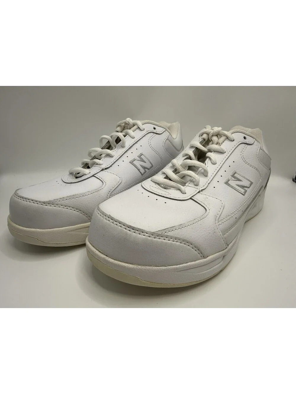 New Balance 576 Men’s Size 9 4E Athletic Shoes Sneakers White